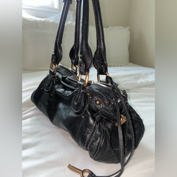 Gorgeous Chloe Paddington Medium sized, Black with Gold lock & key - Picture 4 of 11